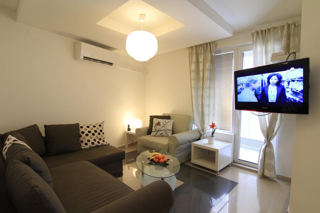 Nexus Galaxy Center Daire